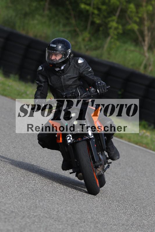 /Archiv-2025/10 23.04.2025 Cornu Master School ADR/gruen-vert/30